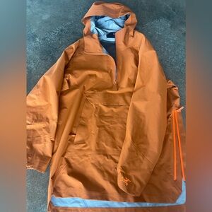 Arcteryx GOR-TEX shell lightweight rain jacket